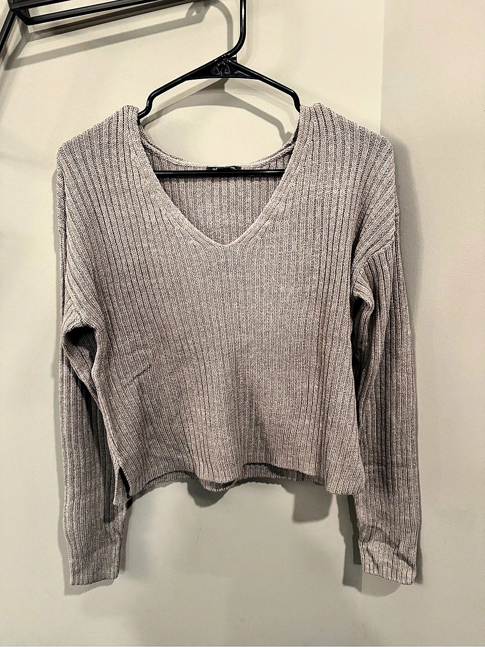Wild Fable Ribbed V-Neck Long Sleeve Sweater